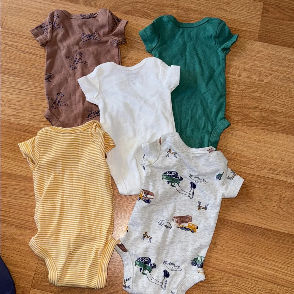Carter’s Newborn 5 Pack Construction Truck Onesie set